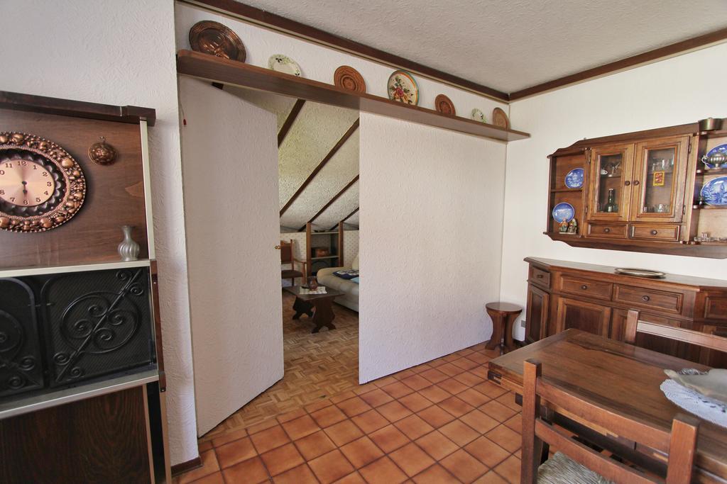 Hostdomus - Bi Level Apartment Pragelato Buitenkant foto